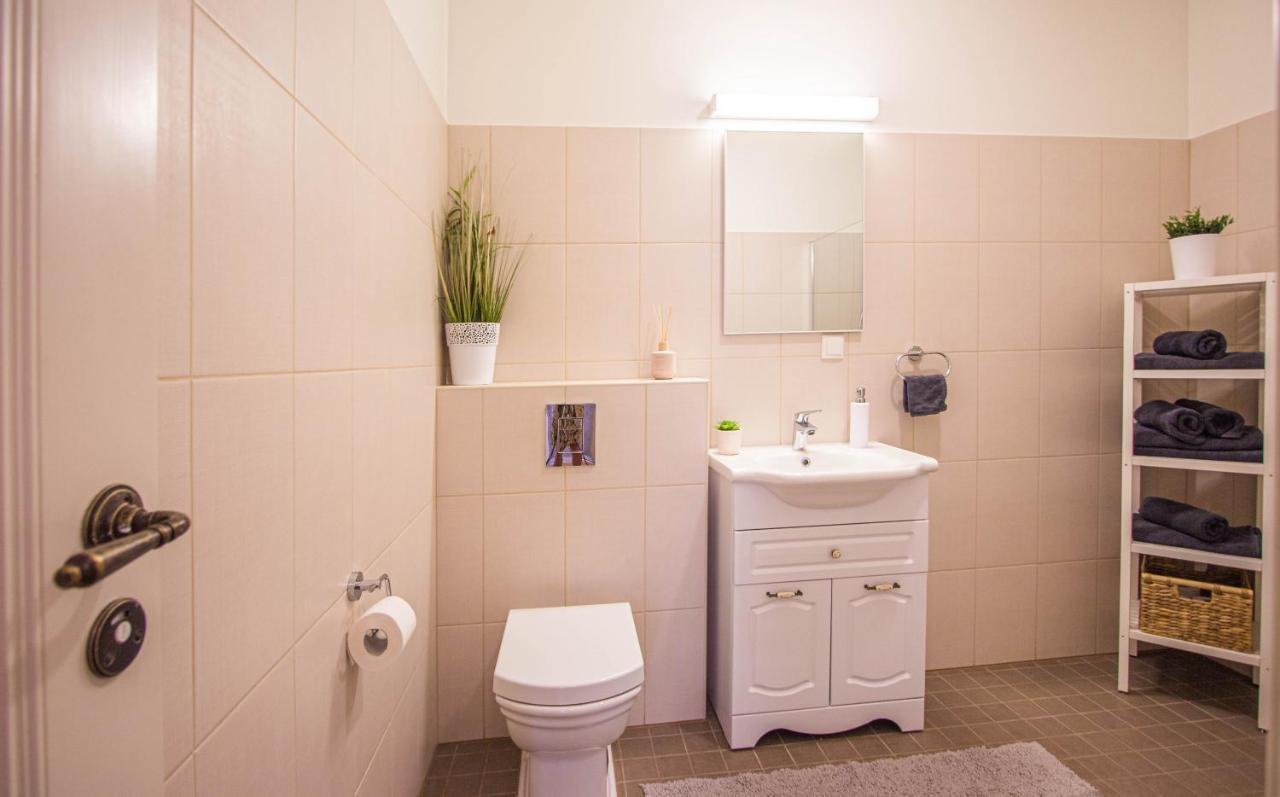 Lossi 32 Cozy Apartment Тарту Экстерьер фото